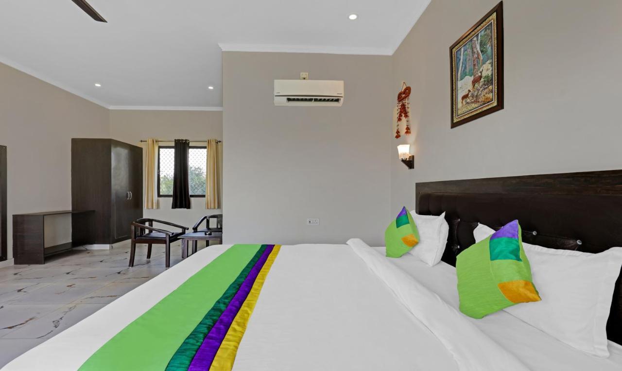 Treebo Kaira Resort With Pool View, 5 Km From Jim Corbett Jungle Safari ラムナガル エクステリア 写真