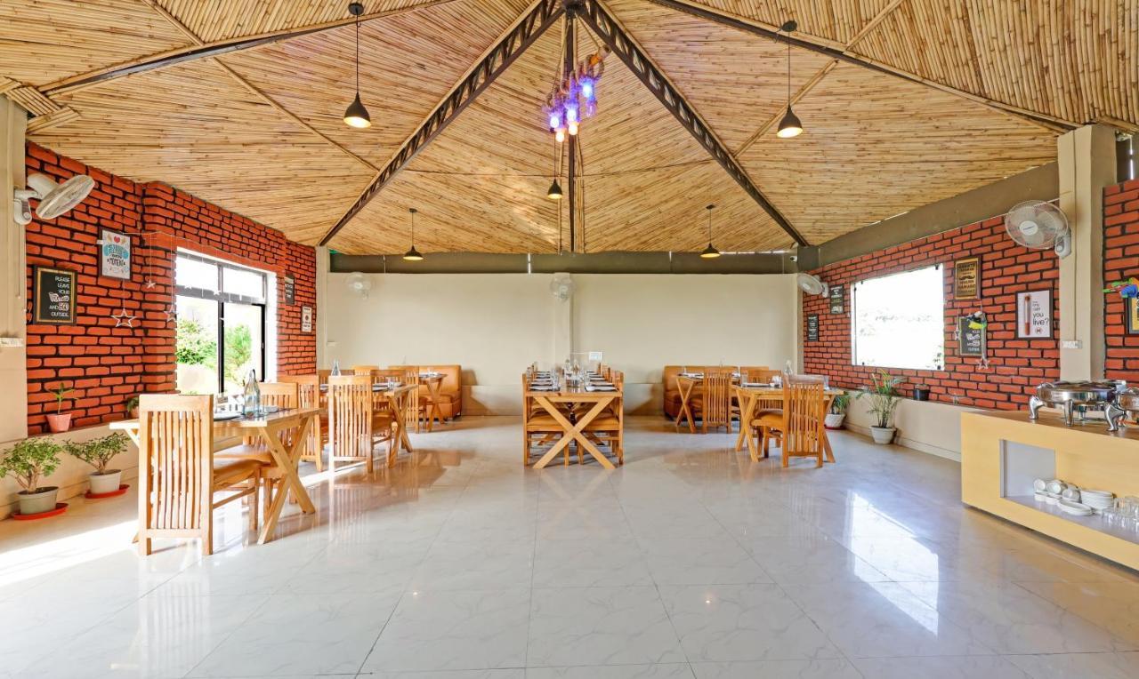 Treebo Kaira Resort With Pool View, 5 Km From Jim Corbett Jungle Safari ラムナガル エクステリア 写真