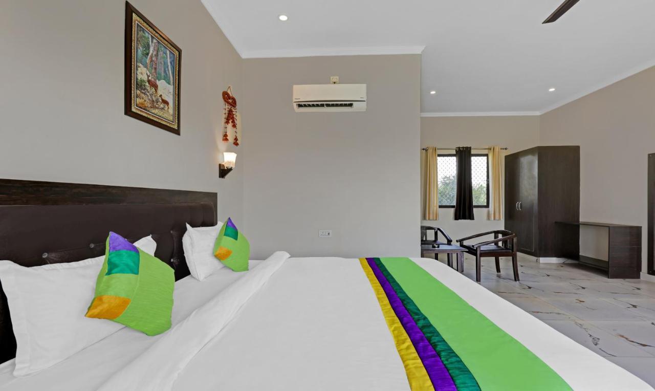 Treebo Kaira Resort With Pool View, 5 Km From Jim Corbett Jungle Safari ラムナガル エクステリア 写真